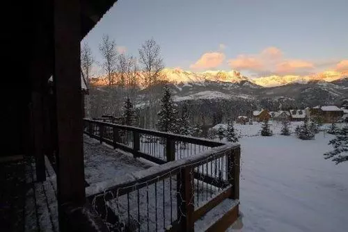 هتل Adams Ranch