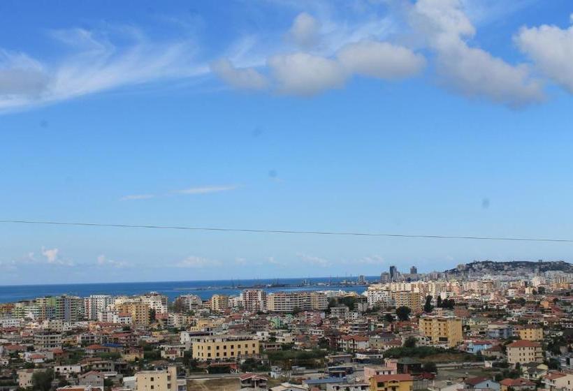 هتل Aleksandrus Jardin