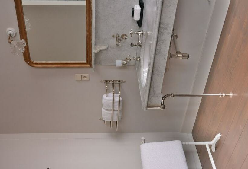 هتل B&b Dusk Till Dawn