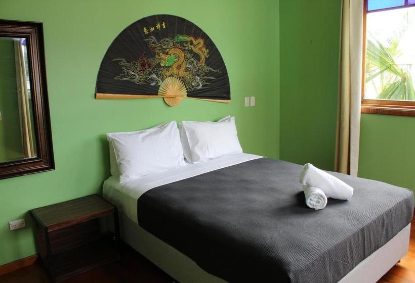 בית מלון כפרי Colonial Court Holiday Apartments