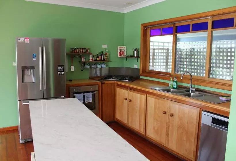 ホテル Colonial Court Holiday Apartments