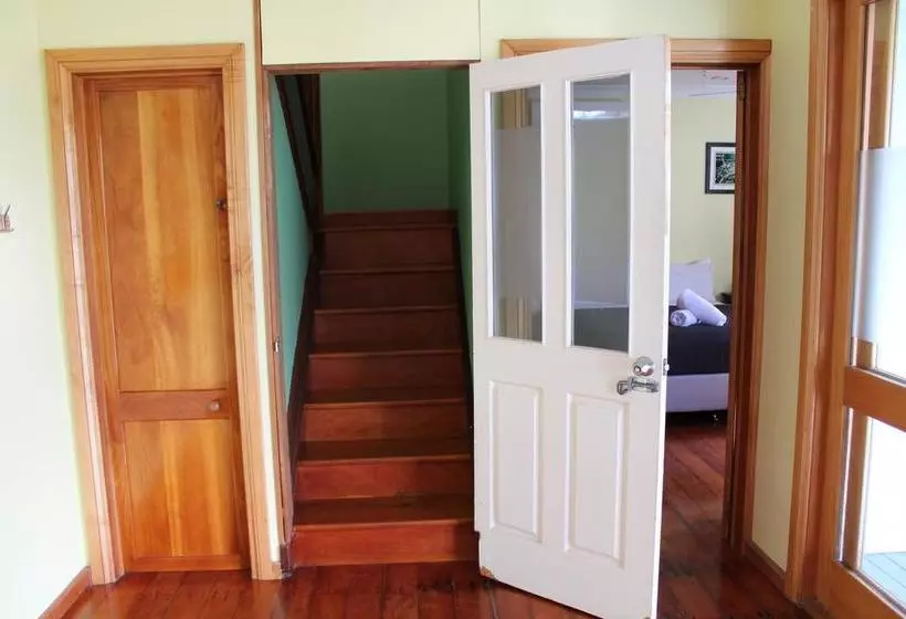 ホテル Colonial Court Holiday Apartments