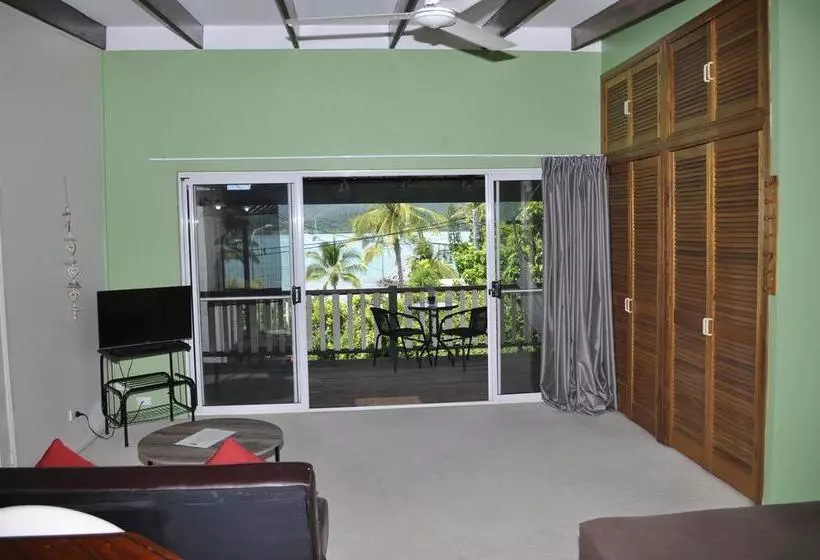 ホテル Colonial Court Holiday Apartments