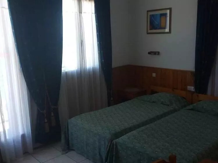 Hôtel Deja Vu