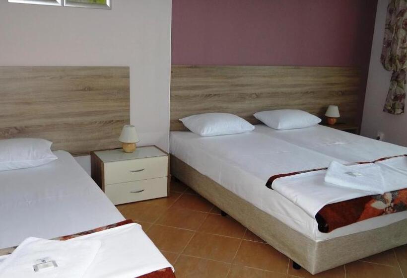 酒店 Guest Rooms Kom