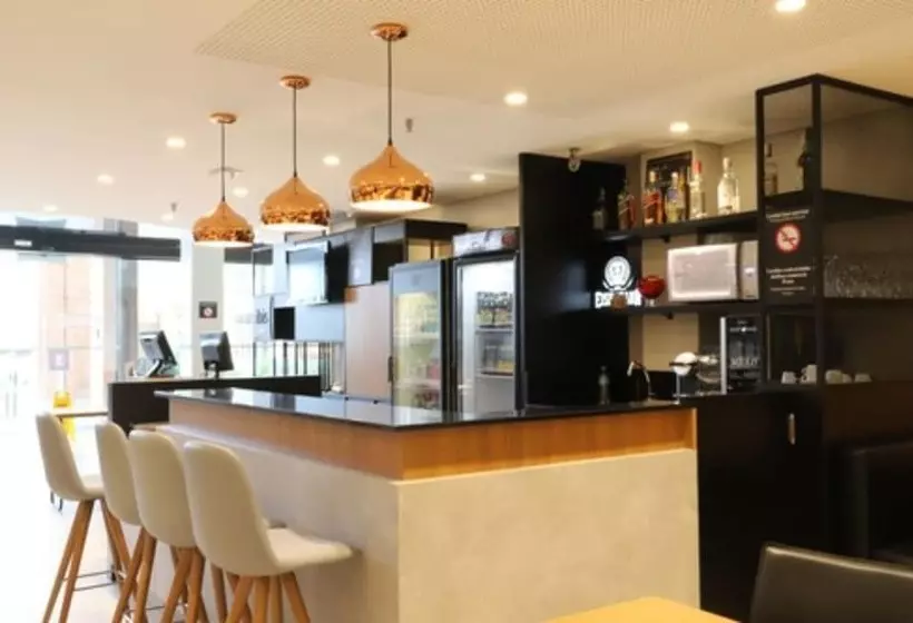 ホテル Ibis Poços De Caldas
