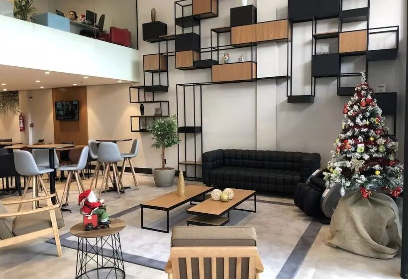 ホテル Ibis Poços De Caldas