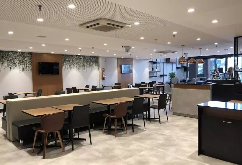 ホテル Ibis Poços De Caldas
