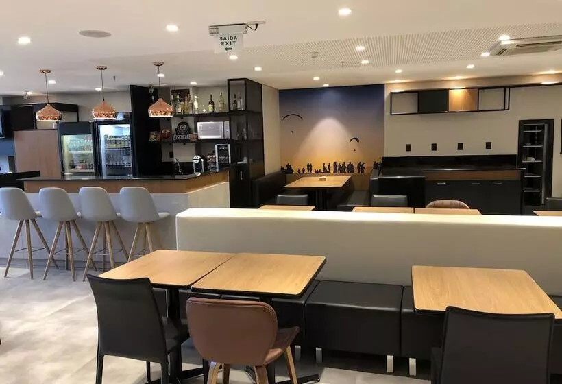 ホテル Ibis Poços De Caldas