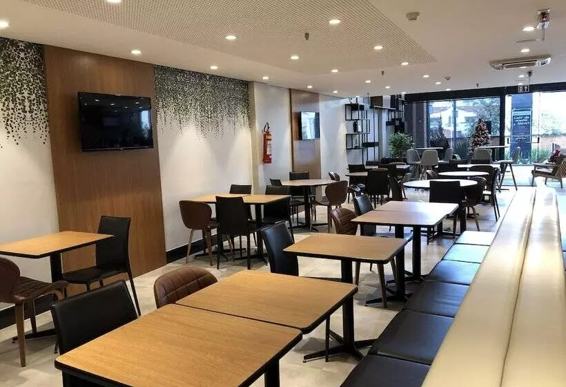 ホテル Ibis Poços De Caldas