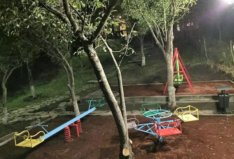 هتل Park Village  & Resort