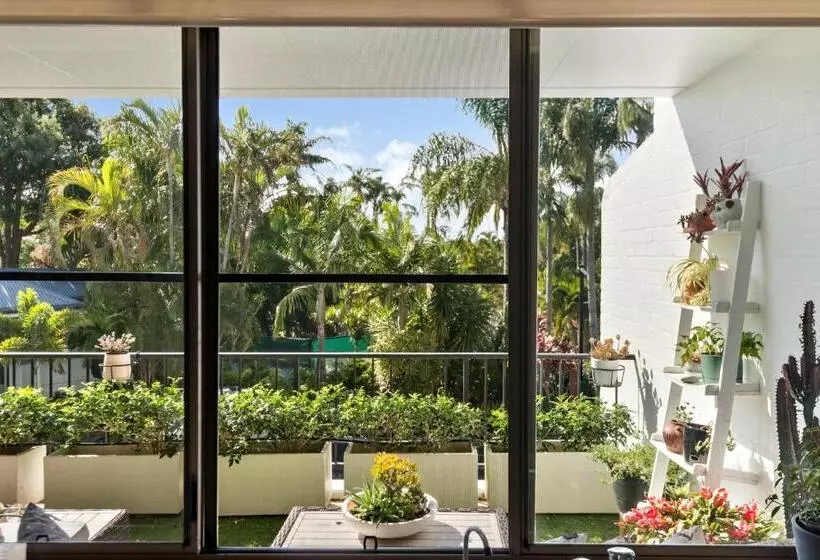 ホテル The Oasis Apartments And Treetop Houses