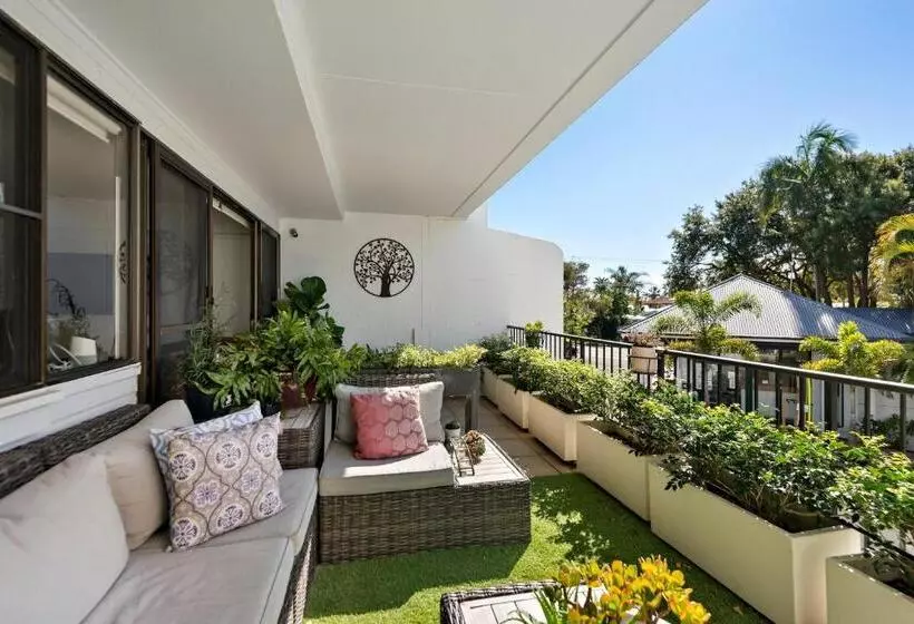 ホテル The Oasis Apartments And Treetop Houses