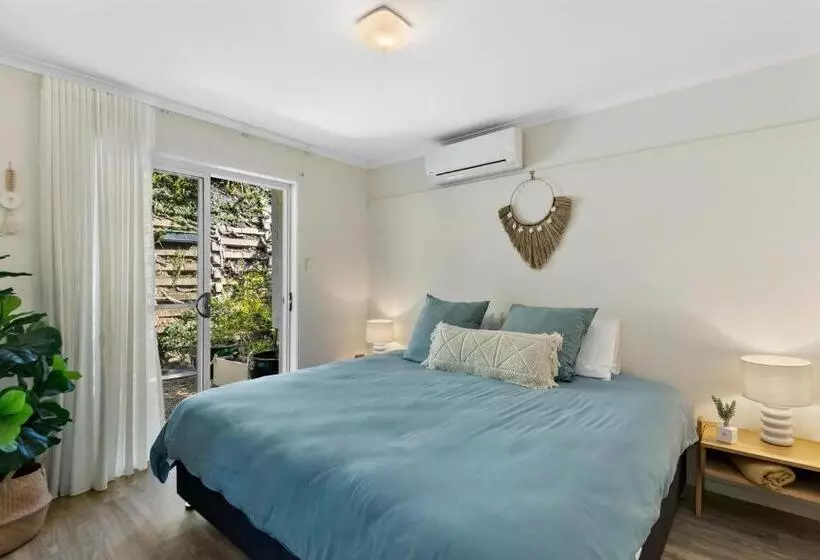 ホテル The Oasis Apartments And Treetop Houses