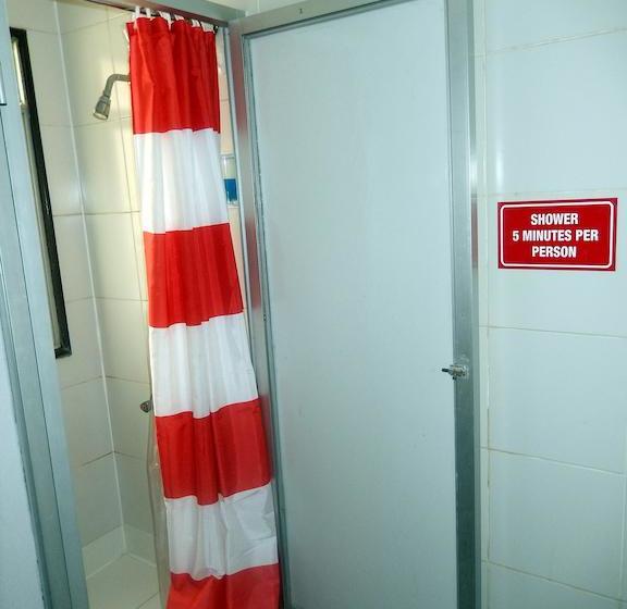 فندق Travellers Place Hostel