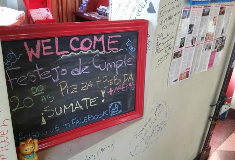 فندق Travellers Place Hostel