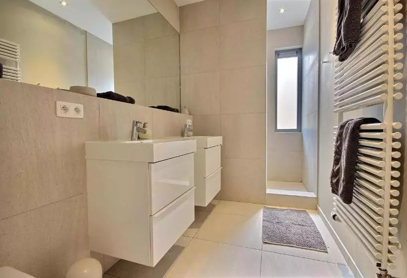 هتل Ze Agency Apartments Liege