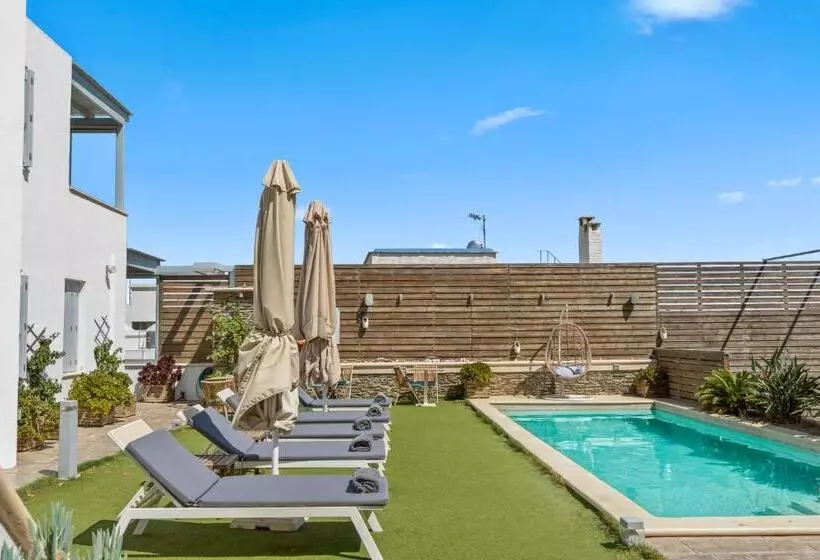 Anemomiloi Andros Boutique