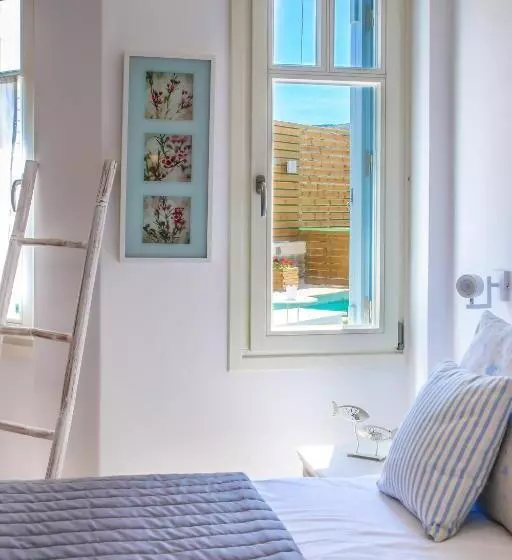 Anemomiloi Andros Boutique