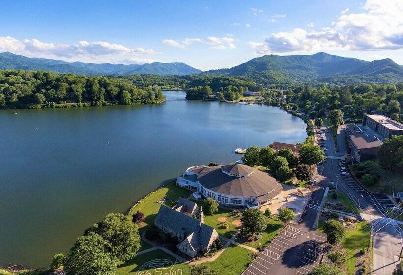 Отель The Terrace At Lake Junaluska
