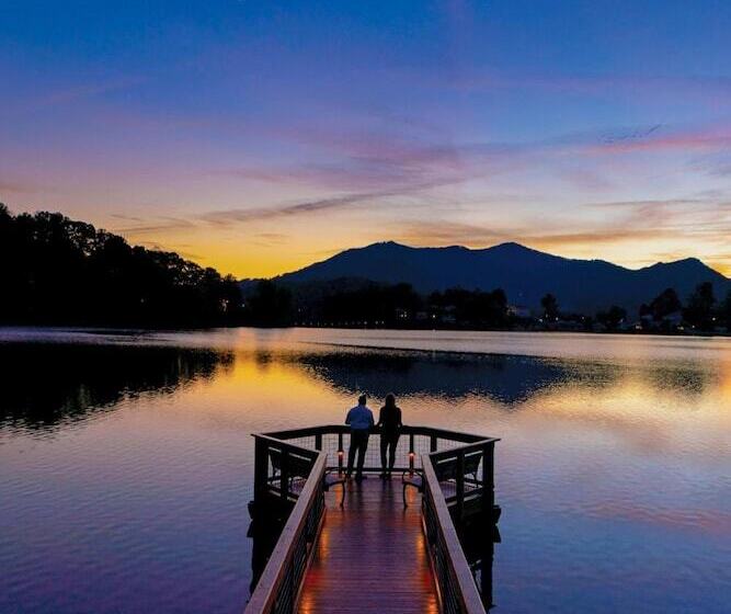 Отель The Terrace At Lake Junaluska