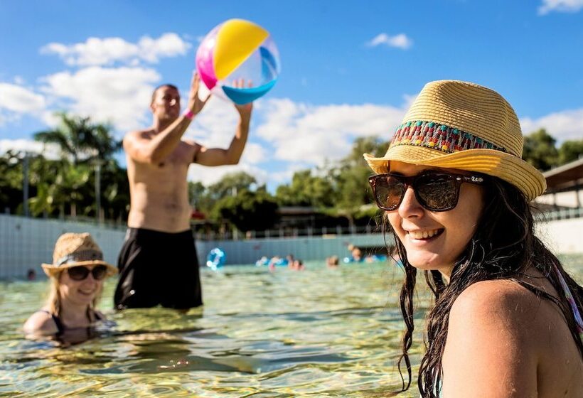 Darwin Executive Studio