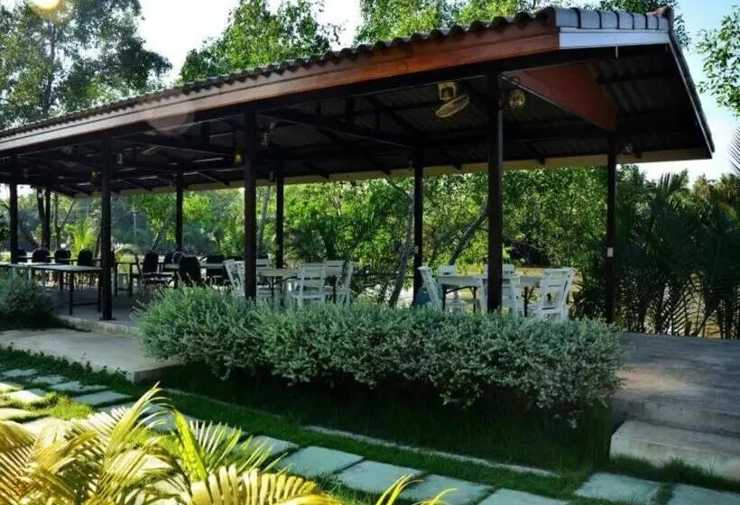 ホテル Baan Suan Nuan Ta