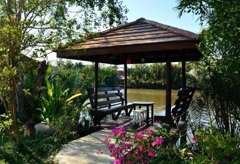 فندق Baan Suan Nuan Ta