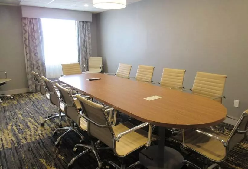 ホテル Best Western Plus Airdrie Gateway