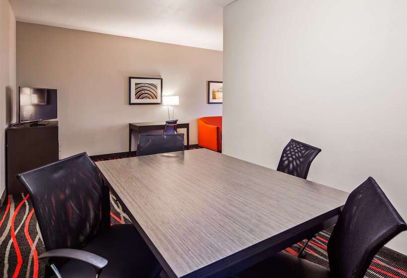 Hotelli Best Western Plus Tech Medical Center Inn