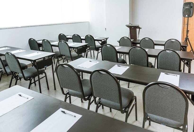 هتل Rede Andrade Lapa