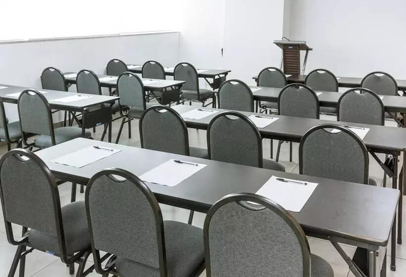 Hotelli Rede Andrade Lapa