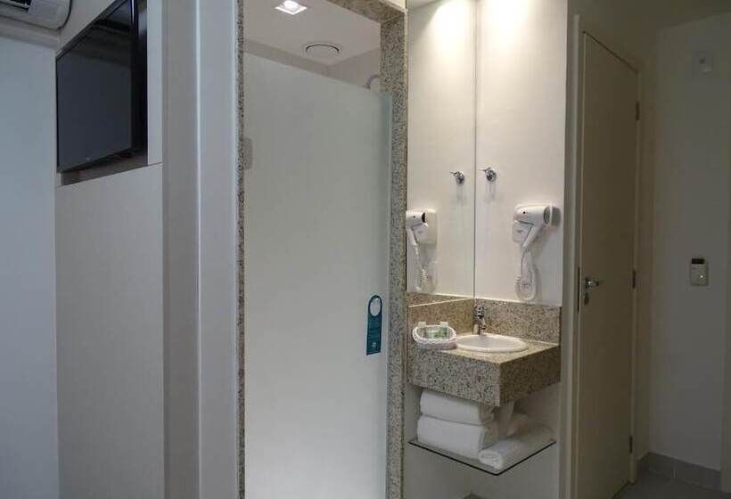 هتل Rede Andrade Lapa