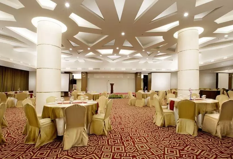 Hotelli Grand Zuri Bsd City