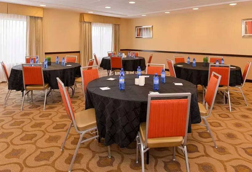 ホテル Hampton Inn & Suites Douglas