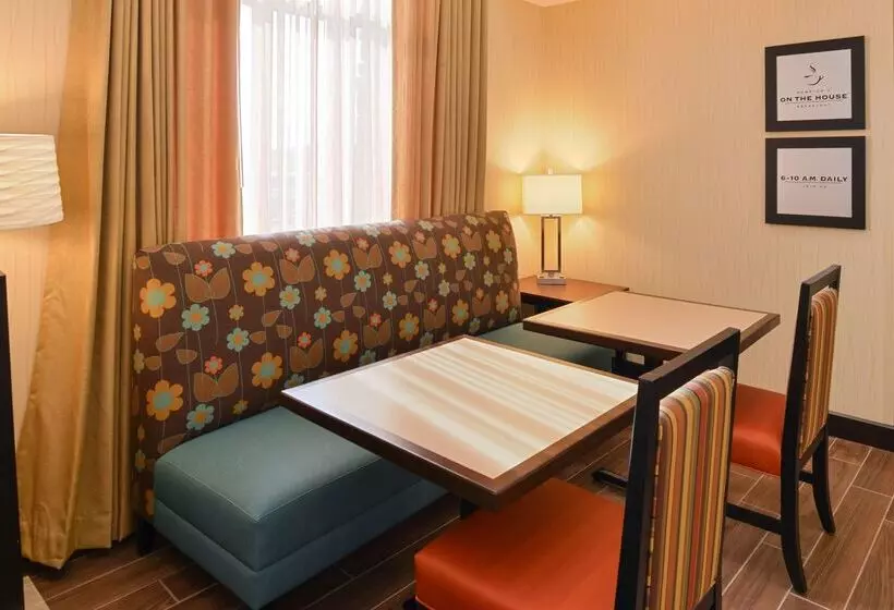 ホテル Hampton Inn & Suites Douglas
