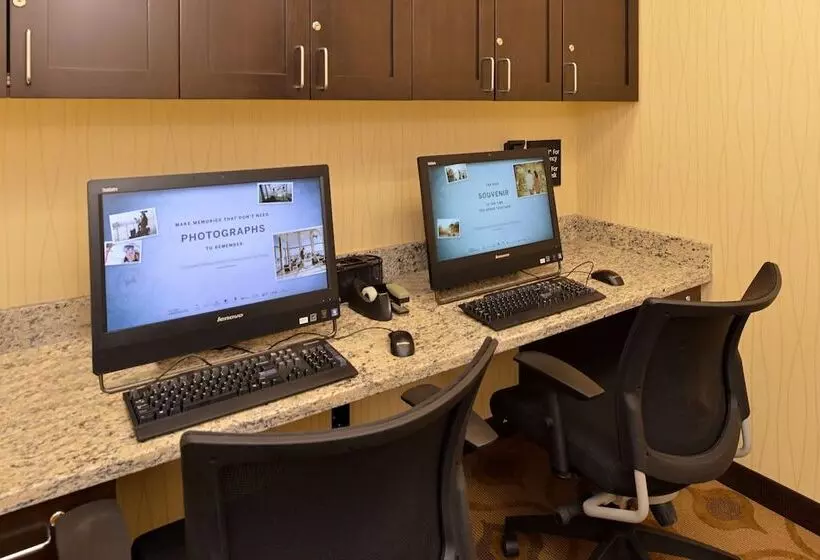 ホテル Hampton Inn & Suites Douglas