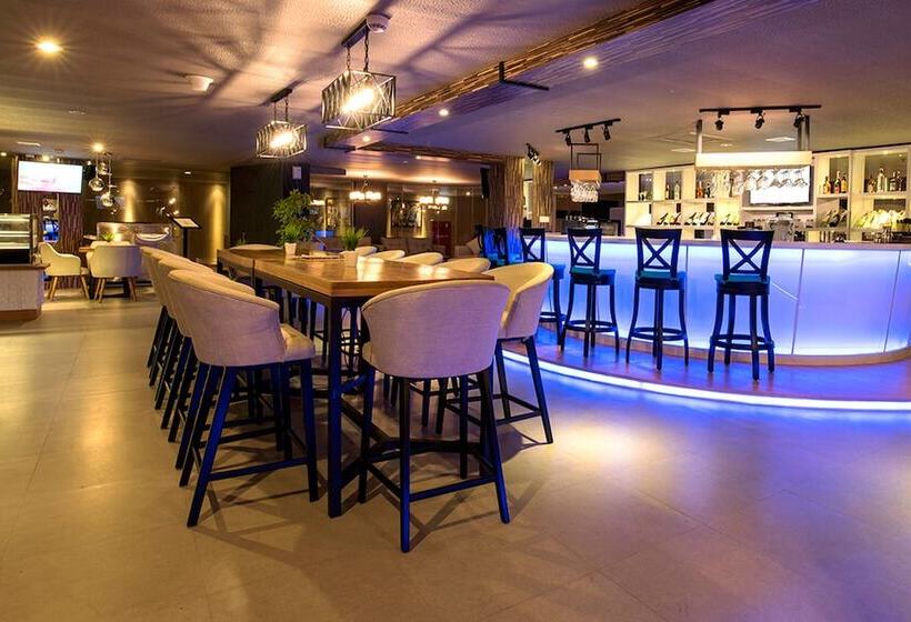 ホテル Infinity8 Bali