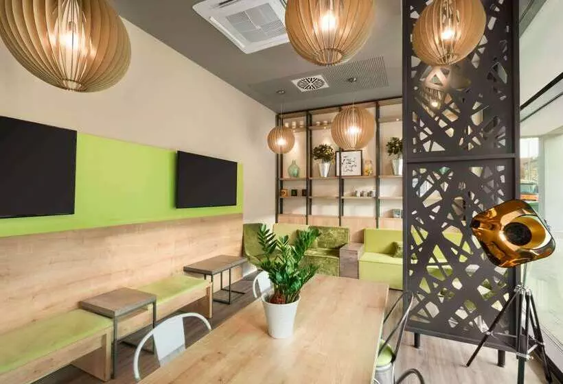 هتل Super 8 By Wyndham Munich City West