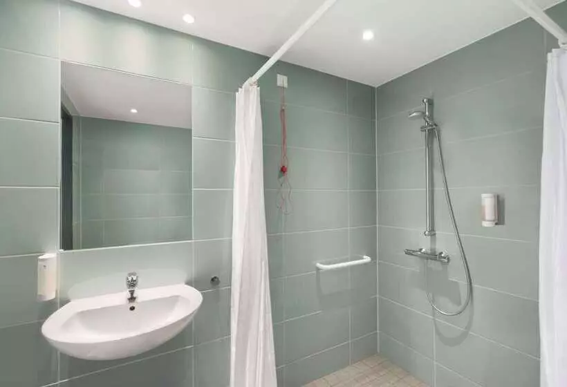 هتل Super 8 By Wyndham Munich City West
