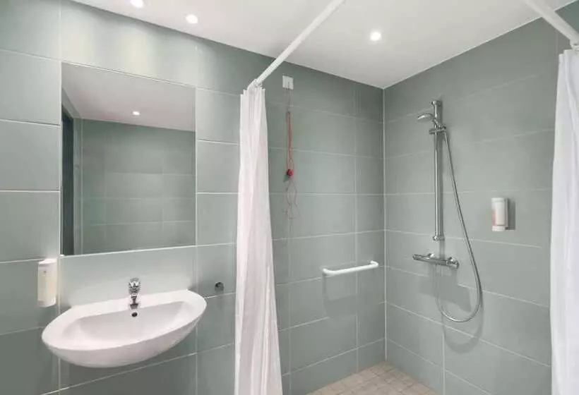 هتل Super 8 By Wyndham Munich City West