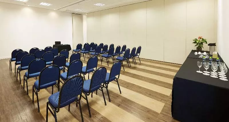 Hotelli Tulip Inn Itaguai