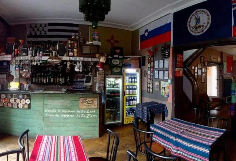 La Lechuza Rosario Hostel