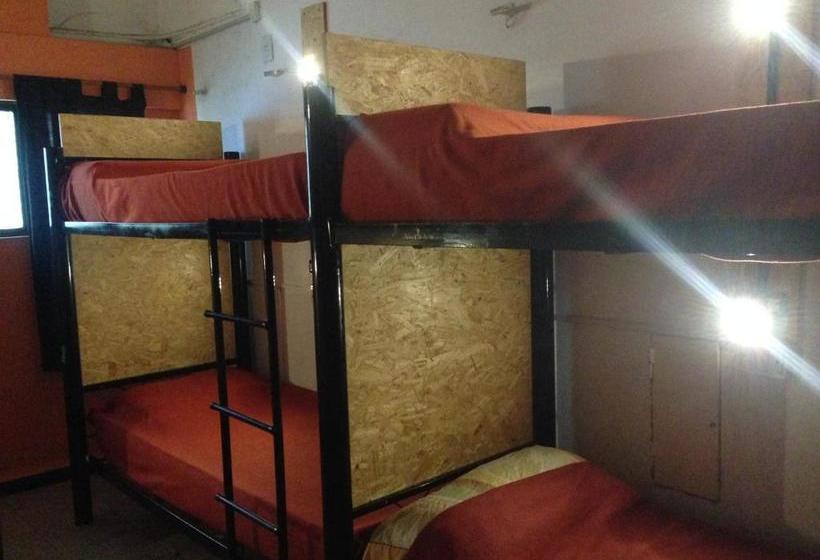 La Lechuza Rosario Hostel