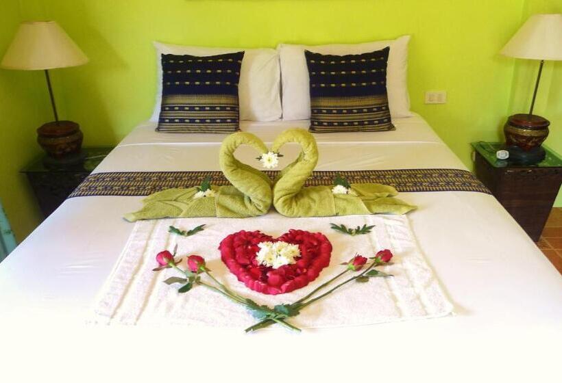 פנסיון Chez Charly Bungalow