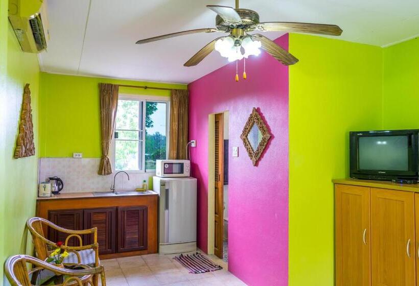 פנסיון Chez Charly Bungalow