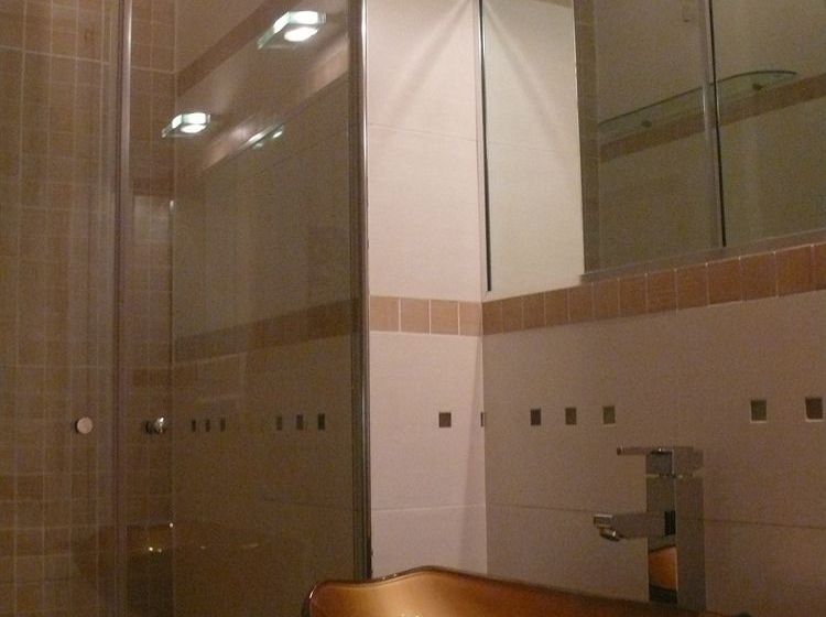 Sunny Venice Apartment