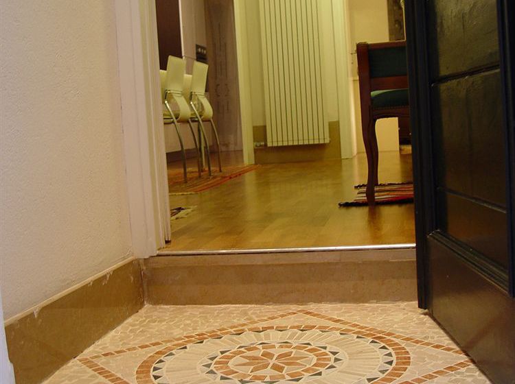 Sunny Venice Apartment