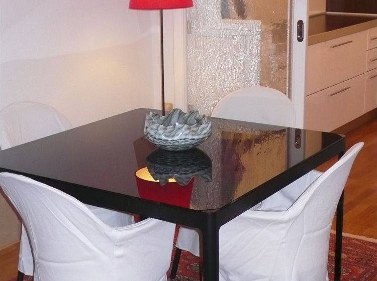 Sunny Venice Apartment