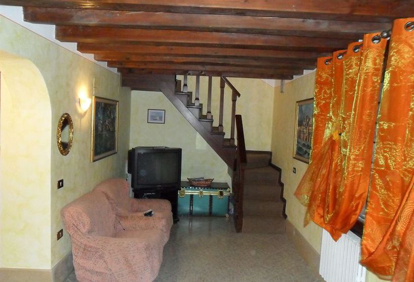 Sunny Venice Apartment